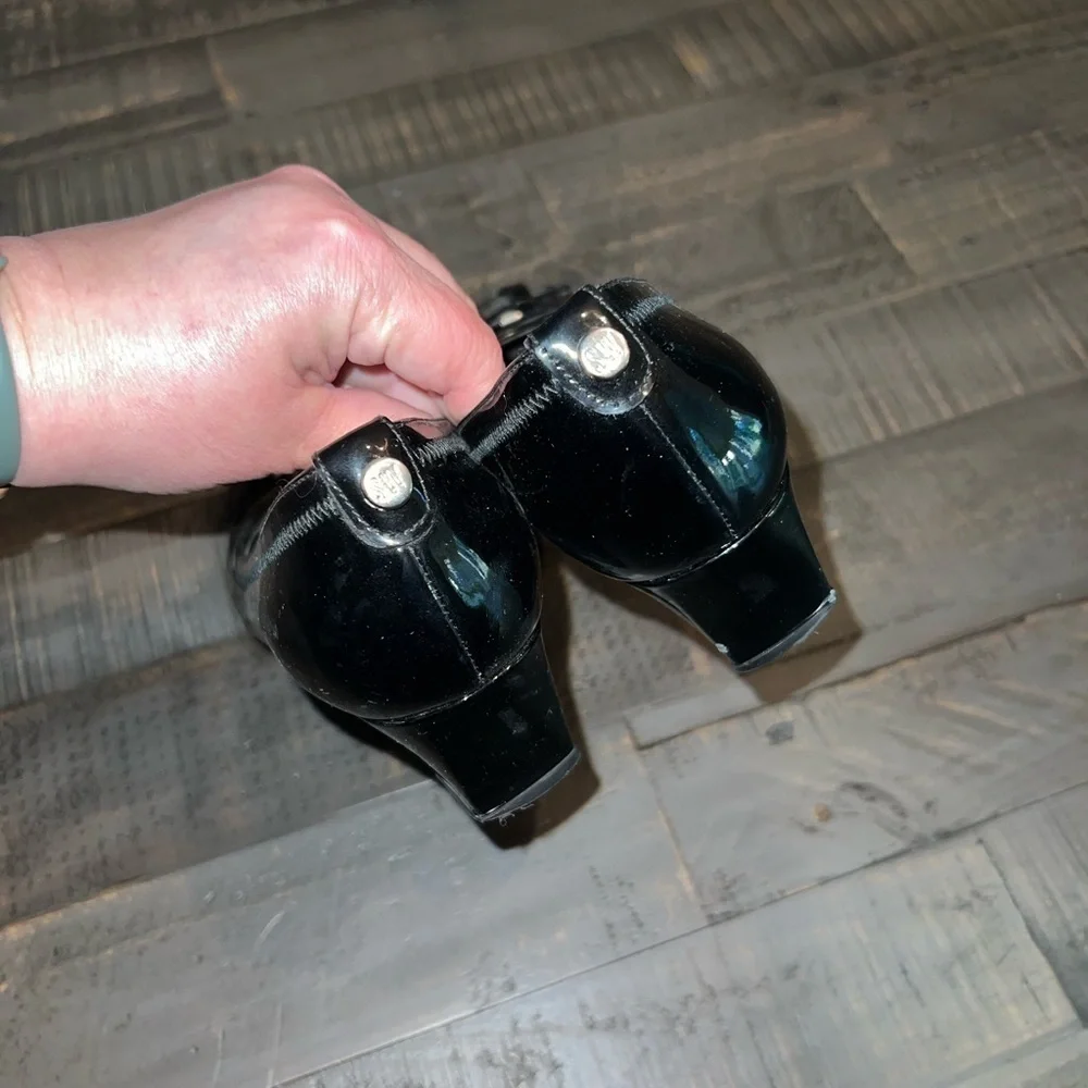 Stuart Weitzman Black Patent Leather Buckle Wedge Pumps‎ Made in Spain Size 8 - Picture 4 of 7